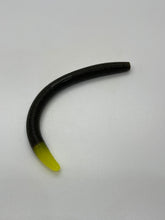 Load image into Gallery viewer, Green Neon Tip - 5&quot; Senko Worms (8pc. Bag)
