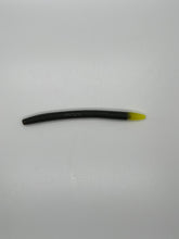 Load image into Gallery viewer, Green Neon Tip - 5&quot; Senko Worms (8pc. Bag)
